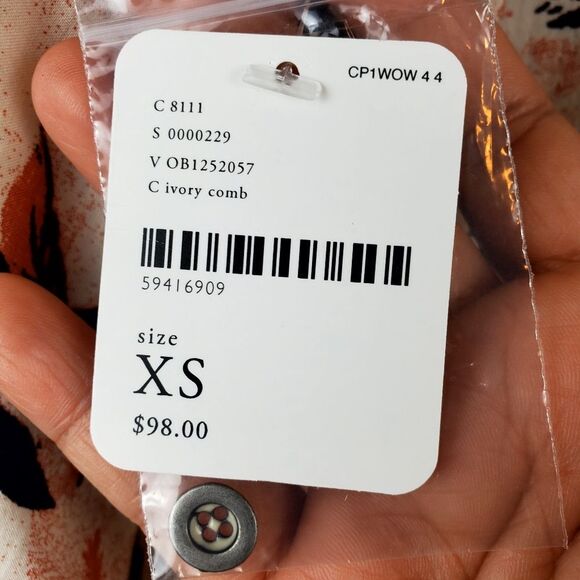 WE THE FREE Floral Pattern Button Down Blouse Size XS - Picture 8 of 8